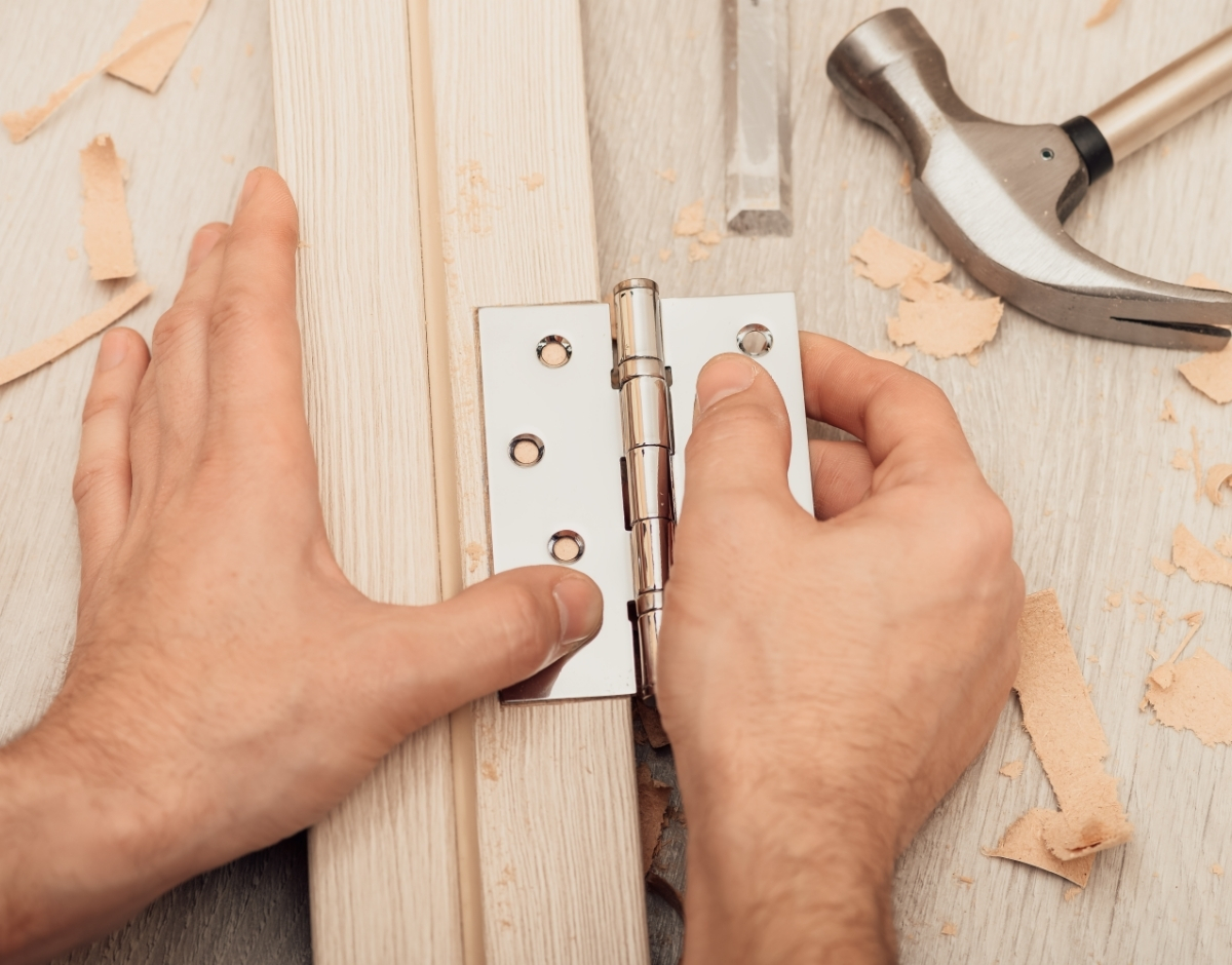 Ball bearing door hinges